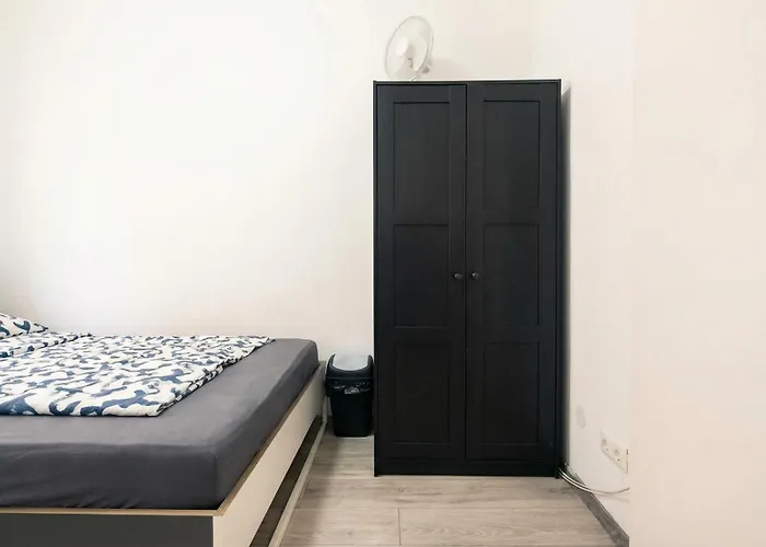 Apartment Quick Access To Center - Simple Private With Wifi